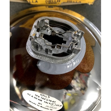 HELLA Luktura ieliktnis, Tālās gaismas lukturis 1F8 162 870-011 Halogen H1 12V 24V