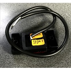 Dzeltens LED gabarītlukturis universāls ar kronšteinu 73x33x17MM 2