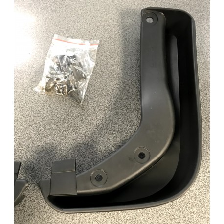 Audi A4 Avant 08- Dubļu sargi priekšējie комplekts- 2 gab. 8K0075111