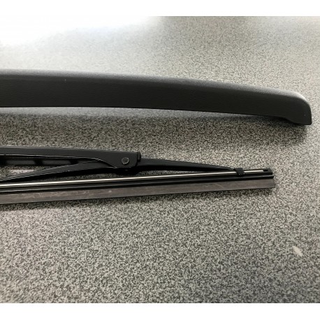 BMW E61 04-10 logu tīrītāja slotiņas turētājs aizmugures slotiņa 375MM, 61627066175