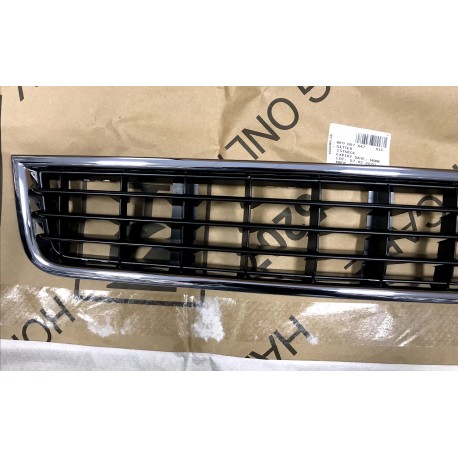 Audi A4 01-04 reste bamperī VID 8E080764701C