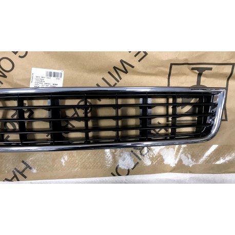 Audi A4 01-04 reste bamperī VID 8E0807647