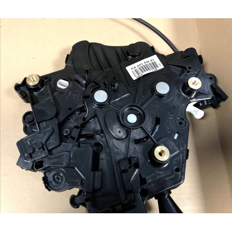 VW T5 T6 Bīdāmo durvju slēdzene R 7E0843654BT