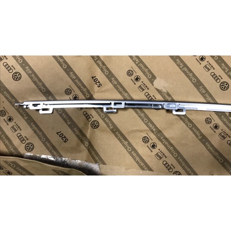 VW Passat 13- aizmugures modings ar Hromu 3G9853835A2ZZ