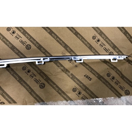 VW Passat 13- aizmugures modings ar Hromu 3G9853835A2ZZ