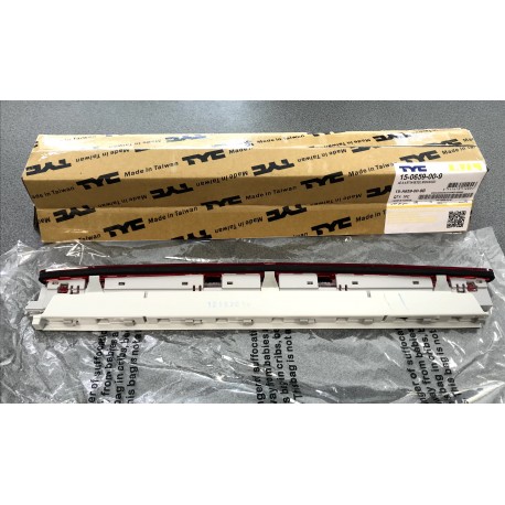 Audi A4 05-08 aizmugures lukturis AVANT STOP LED TYC 8E9945097B