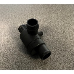 Audi A4 A6  2.0 kartera ventilācijas vārsts 06B103235g