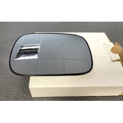 Volvo XC90 02- spoguļa ieliktnis R apsildāms liekts 8650148 2