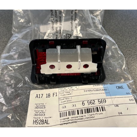 BMW E39 Kombi aizmugures lukturis bag. vākā...