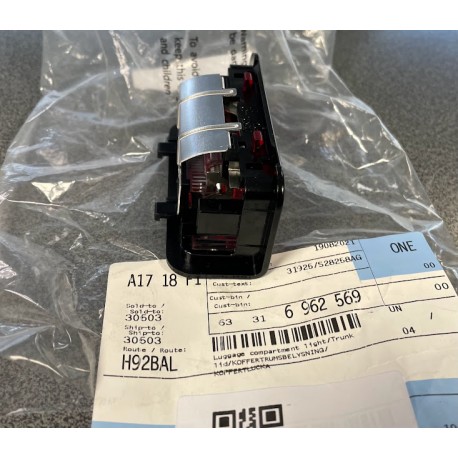 BMW E39 Kombi aizmugures lukturis bag. vākā...