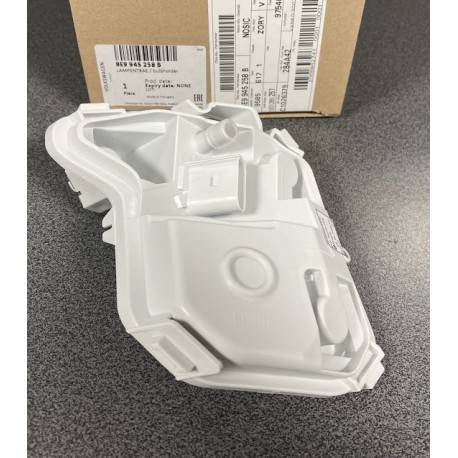 Audi A4 05- aizmugures luktura spuldzes turētājs L stūris, AVANT 8E9945257B