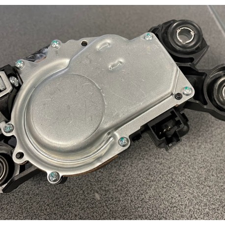 Volvo V70, XC70 07- logu tīrītāja mehānisma motoriņš aizmugures 30663891