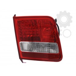 Audi A8 03-07 aizmugures lukturis vidus L OEM 4E0945093G