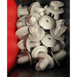 Aud VW kniede plastmasas melna 701867299, 70186729901C, C10033 50351T