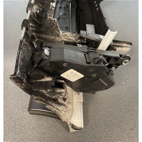 BMW X5 E70 08-13 cimdu nodalījums 9177780-01