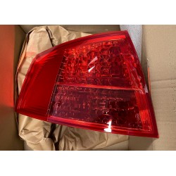 Audi A8  03-07 aizmugures lukturis stūris L ULO 4E0945095C