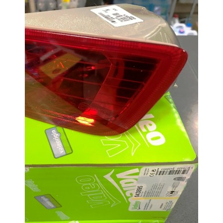 Volvo XC60 08- aizmugures miglas lukturis R...