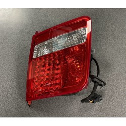 Audi A8 03-07 aizmugures lukturis vidus R ULO 4E0945094G