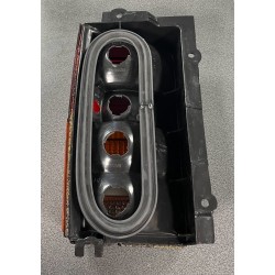 Jeep Cherokee 84-95 aizmugures lukturis R TYC 11-3063-01 2