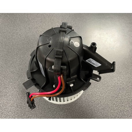 Audi  A4 08-11 ventilators salona ar CLIMU 130mm 8K1820021B, 8K1820021C