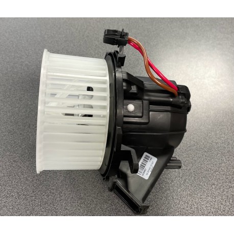 Audi  A4 08-11 ventilators salona ar CLIMU 130mm 8K1820021B, 8K1820021C