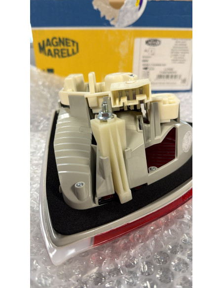 BMW 3 E91 05-08 aizmugures vidus TOURING L MARELLI 7160063,  63217160063