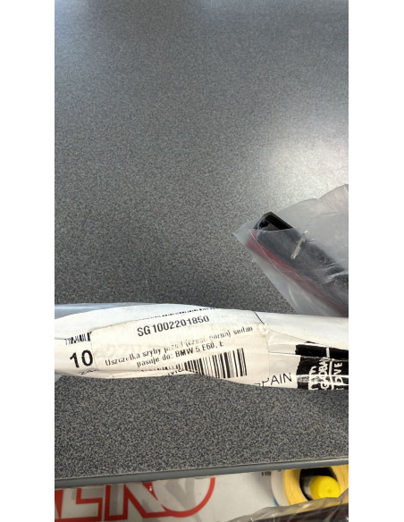 BMW 5-ER (E60) SED 07/03- Priekšēja loga blīve augšēja  51317166841