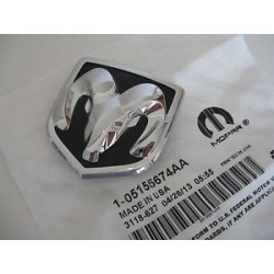 Caliber aizm.  emblēma 05155674AA